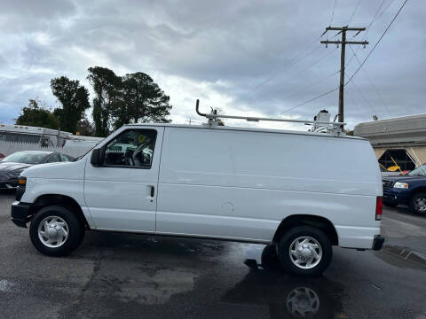 2014 Ford E-Series E-150