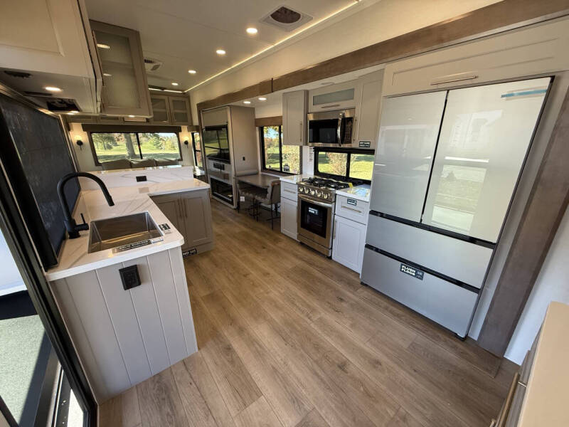 2026 Alliance RV Paradigm