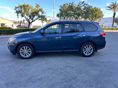 2016 Nissan Pathfinder S
