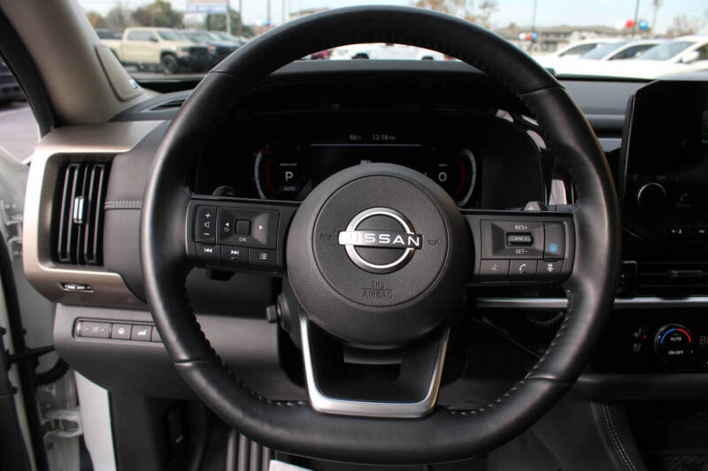 2023 Nissan Pathfinder Platinum