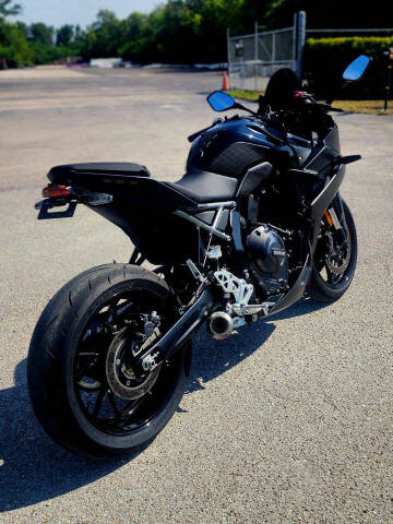 2025 Suzuki GSX-8R