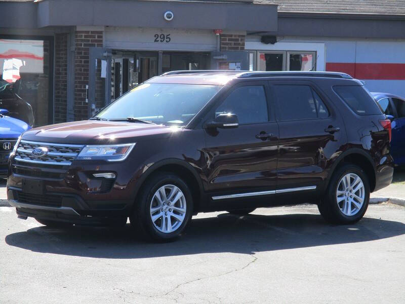 2018 Ford Explorer XLT's photo
