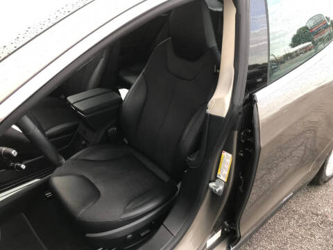 2015 Tesla Model S 70D