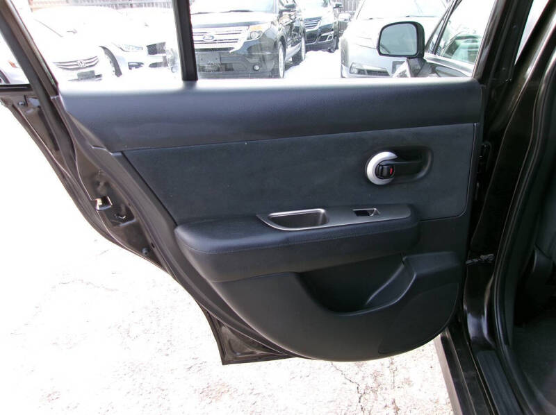 2012 Nissan Versa 1.8 S