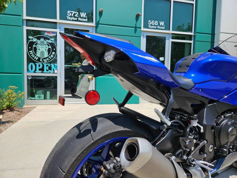 2024 Yamaha YZF-R1