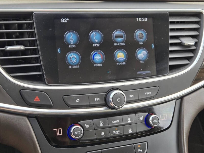2017 Buick LaCrosse Essence
