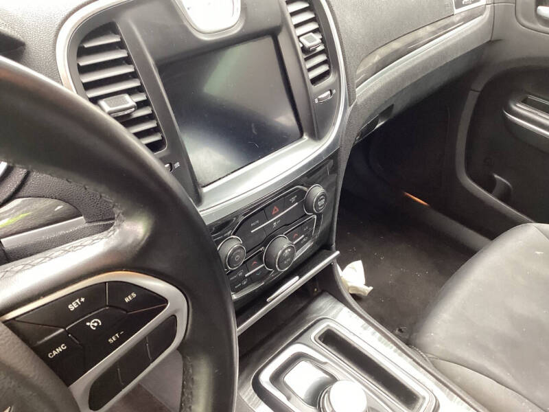 2018 Chrysler 300 Touring