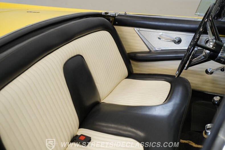 1956 Ford Thunderbird