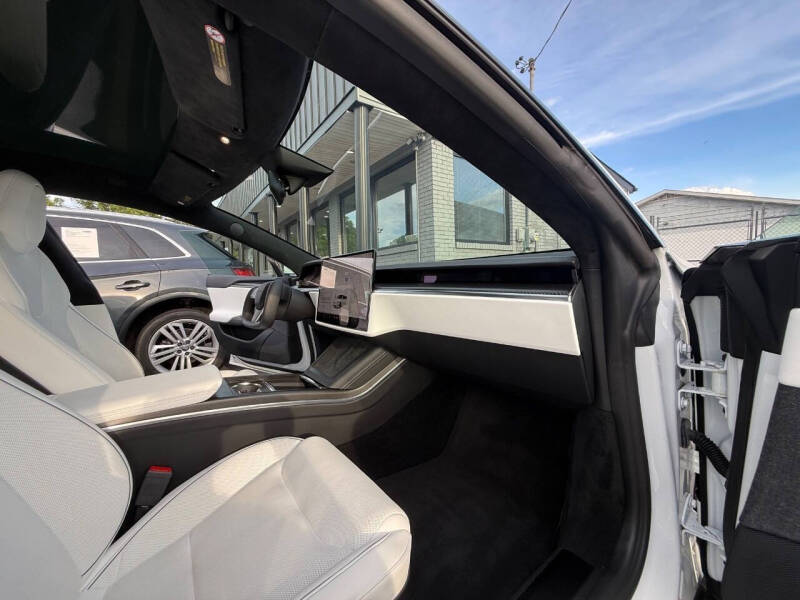 2022 Tesla Model S Plaid