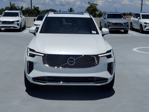 2025 Volvo XC90 B6 Plus Bright Theme 7P