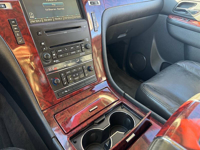 2010 Cadillac Escalade Luxury