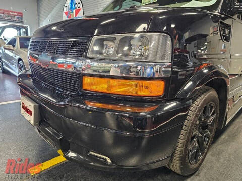 2022 Chevrolet Express 2500