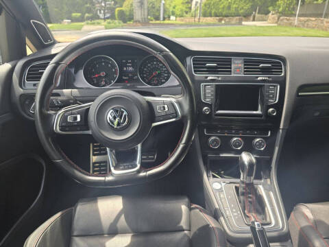 2015 Volkswagen Golf GTI SE