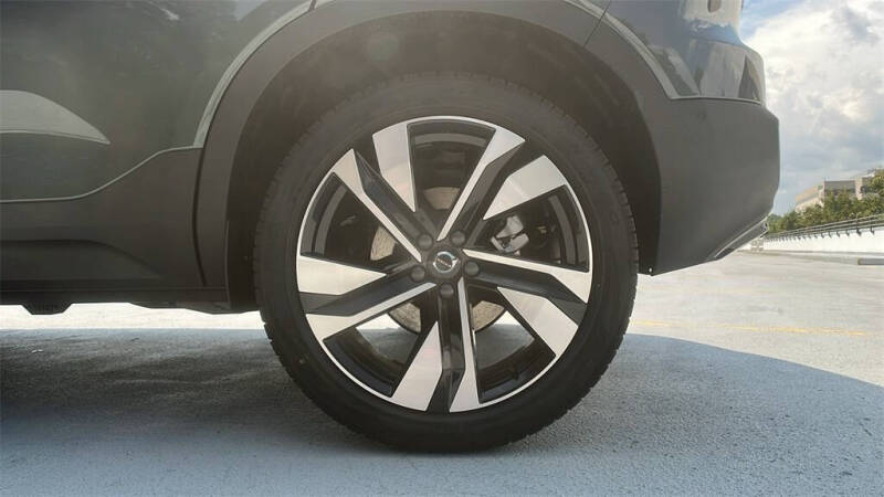 2026 Volvo XC40 B5 Ultra