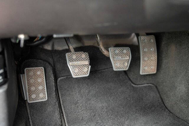 2006 Ford Mustang 20