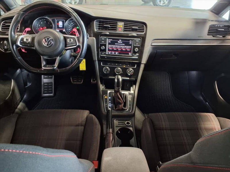 2018 Volkswagen Golf GTI S