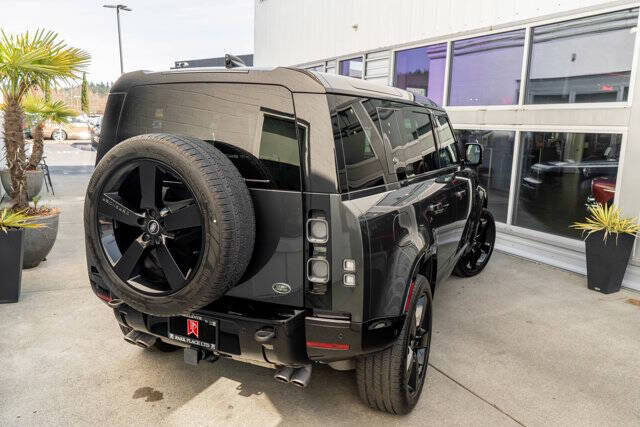 2023 Land Rover Defender 14