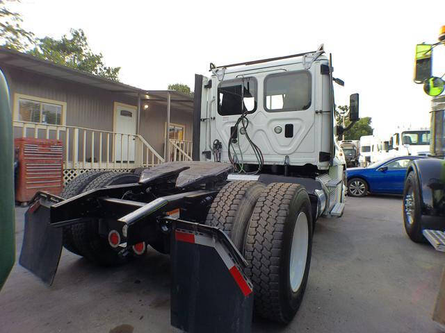 2016 Freightliner Cascadia