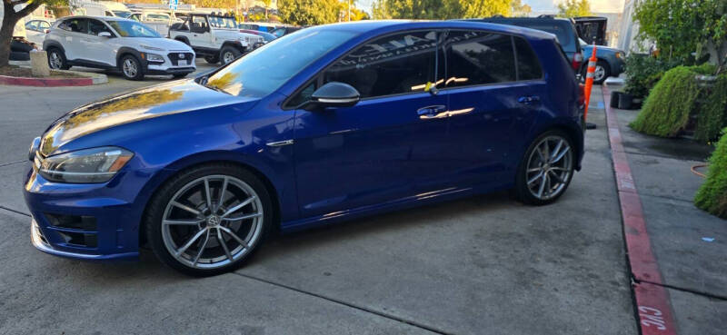 2017 Volkswagen Golf R 4Motion