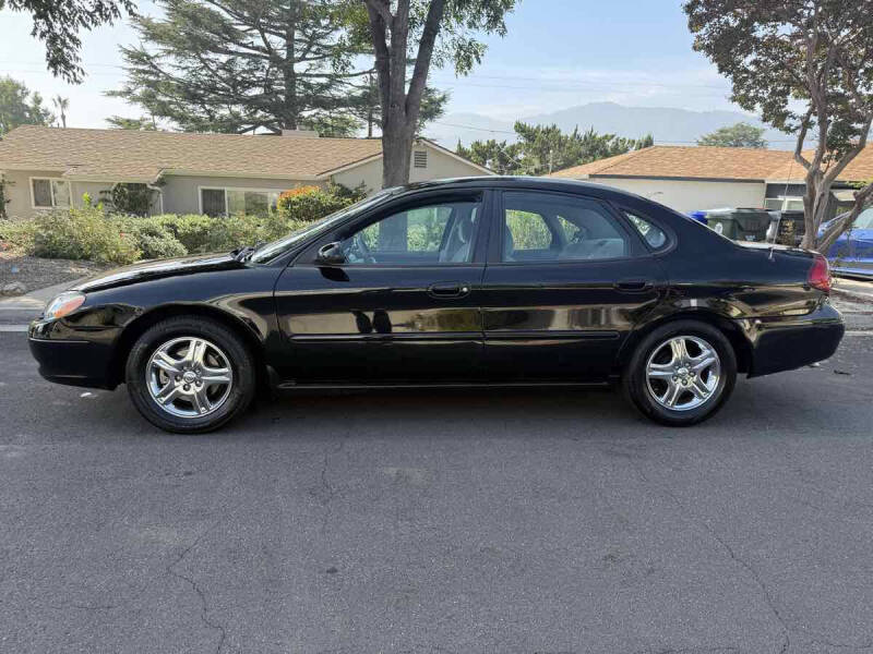 2002 Ford Taurus SE