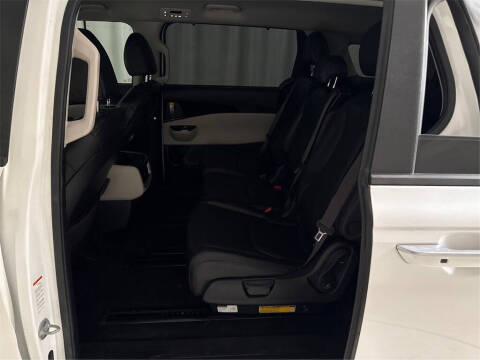 2022 Kia Carnival EX