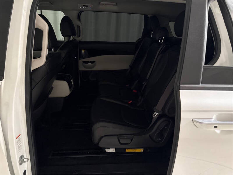 2022 Kia Carnival EX