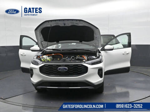 2026 Ford Escape Hybrid ST-Line Select