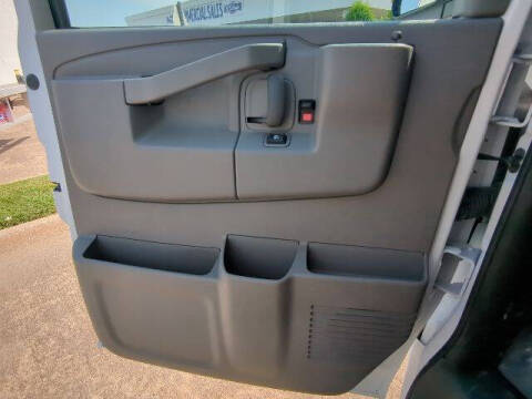 2025 Chevrolet Express 2500