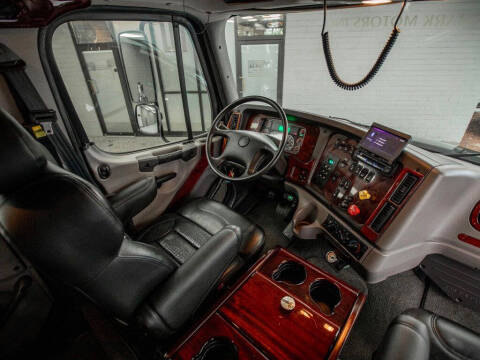 2018 Freightliner M2 106