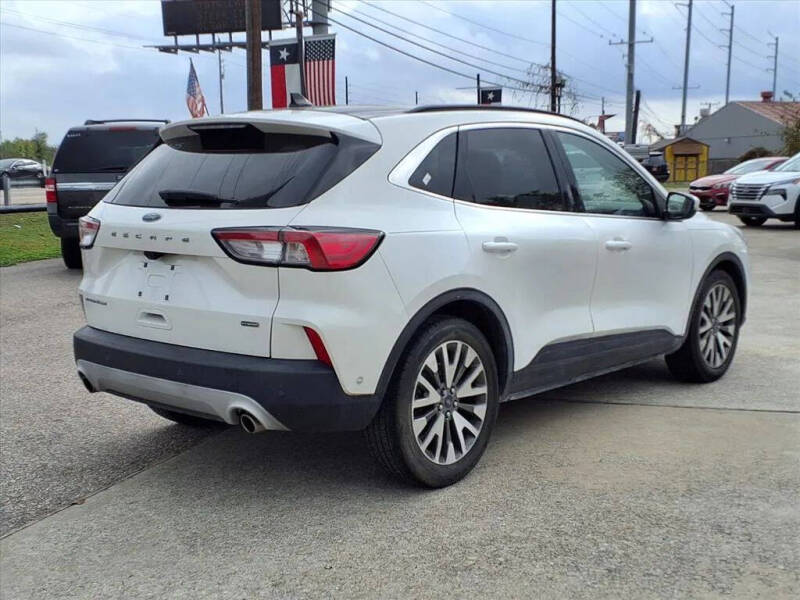 2020 Ford Escape Hybrid Titanium