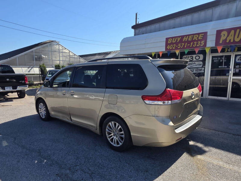 2012 Toyota Sienna XLE Mobility 7-Passenger