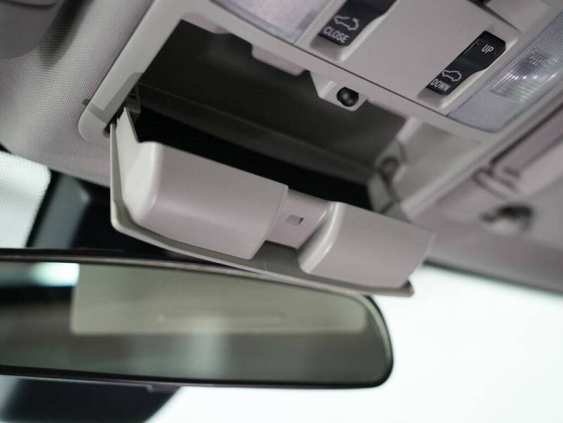 2017 Toyota RAV4 Hybrid XLE