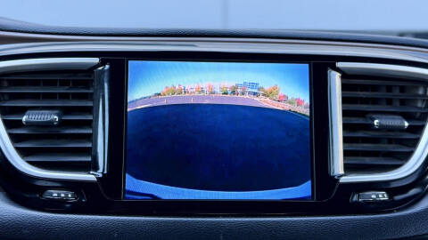 2017 Chrysler Pacifica Touring