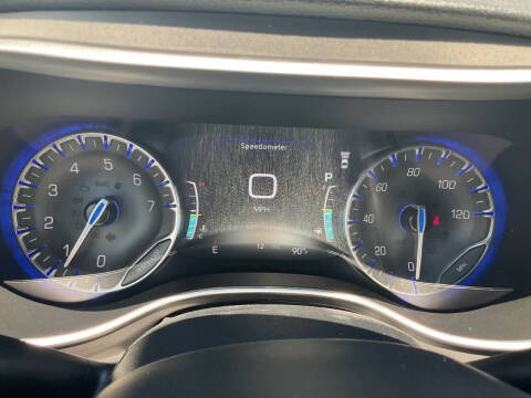 2027 Chrysler Pacifica Select