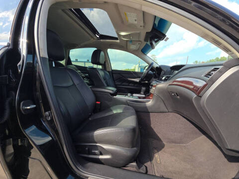 2015 Infiniti Q70 3.7