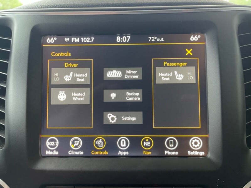 2023 Jeep Cherokee Altitude Lux