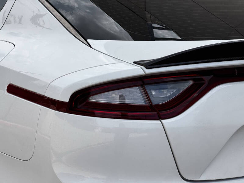 2020 Kia Stinger GT1