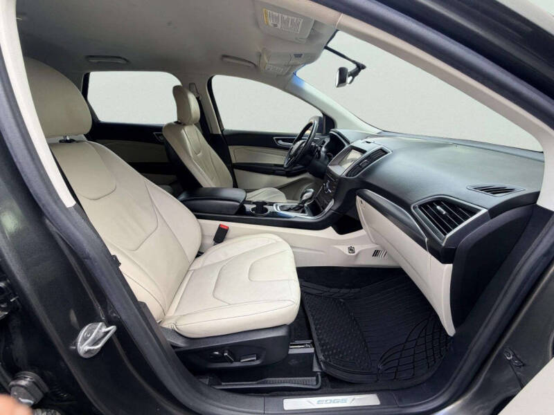 2016 Ford Edge Titanium