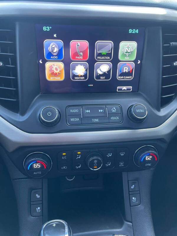 2017 GMC Acadia Denali