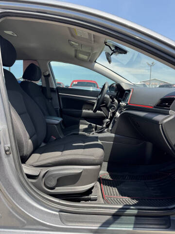 2019 Hyundai Elantra SEL