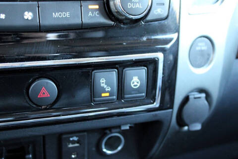 2017 Nissan Titan Platinum Reserve