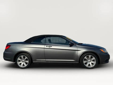 2011 Chrysler 200 Touring