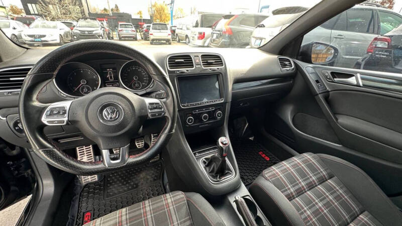 2014 Volkswagen GTI Wolfsburg Edition PZEV