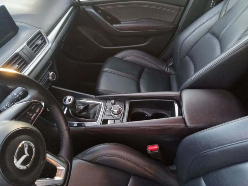 2018 Mazda MAZDA3 Touring