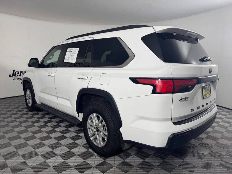 2025 Toyota Sequoia SR5