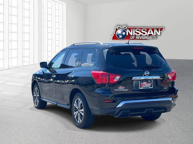 2017 Nissan Pathfinder SL