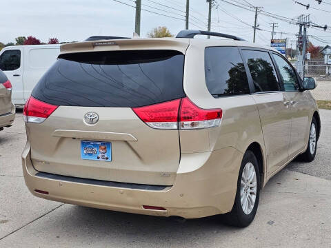 2011 Toyota Sienna XLE 8-Passenger