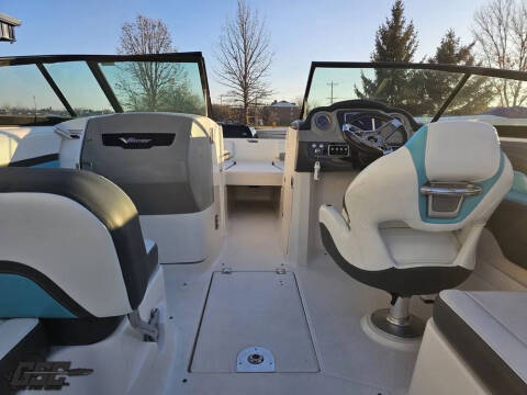 2016 Chaparral 243