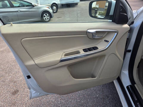 2015 Volvo XC60 T5 Premier