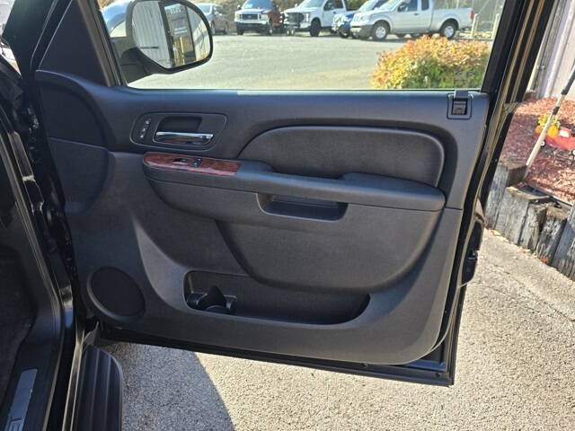 2013 Chevrolet Avalanche LTZ Black Diamond